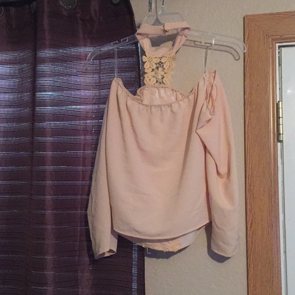 Top - Picture 2 of 2